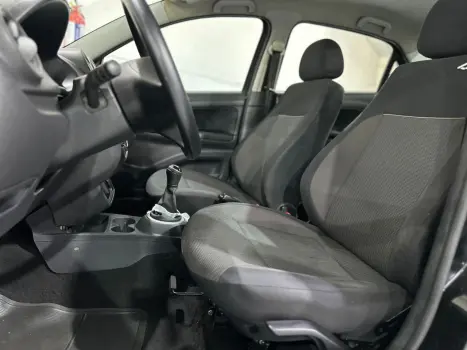 VOLKSWAGEN Voyage 1.6 4P FLEX, Foto 4