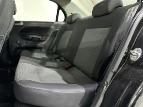 VOLKSWAGEN Voyage 1.6 4P FLEX, Foto 6