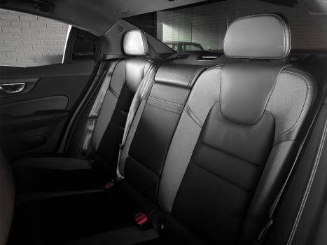 VOLVO S60 2.0 16V 4P T8 R-DESIGN HBRIDO AUTOMTICO, Foto 8