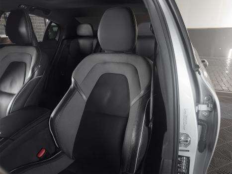 VOLVO S60 2.0 16V 4P T8 R-DESIGN HBRIDO AUTOMTICO, Foto 9