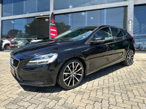VOLVO V40 2.0 4P T4 MOMENTUM TURBO AUTOM�TICO, Foto 2