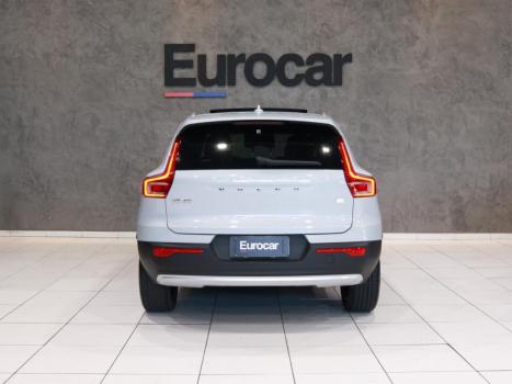 VOLVO XC40 1.5 16V 4P T5 RECHARGE H�BRIDO INSCRIPTION GEARTRONIC AUTOM�TICO, Foto 4
