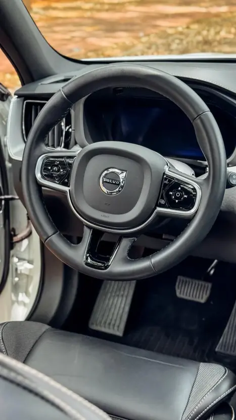 VOLVO XC60 2.0 16V 4P T8 HYBRID POLESTAR ENGINEERED AWD GEARTRONIC AUTOMTICO, Foto 6