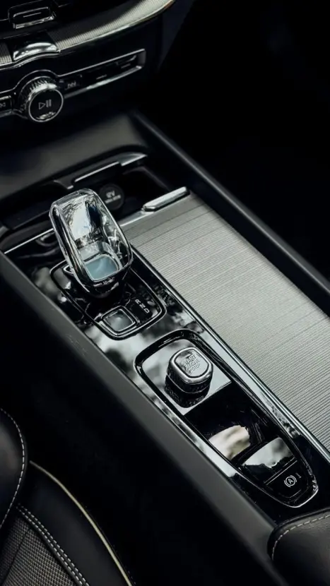 VOLVO XC60 2.0 16V 4P T8 HYBRID POLESTAR ENGINEERED AWD GEARTRONIC AUTOMTICO, Foto 7