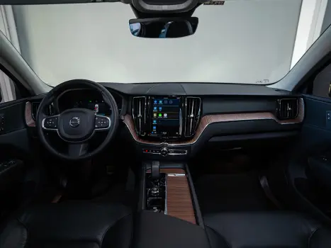 VOLVO XC60 2.0 16V 4P T8 RECHARGE H�BRIDO PLUS AWD TURBO GEARTRONIC AUTOM�TICO, Foto 11