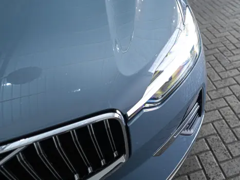 VOLVO XC60 2.0 16V 4P T8 RECHARGE H�BRIDO PLUS AWD TURBO GEARTRONIC AUTOM�TICO, Foto 29