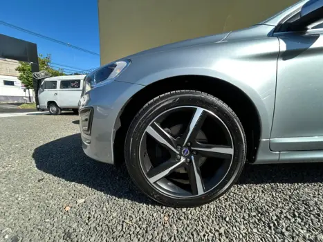 VOLVO XC60 2.0 16V 4P T8 HYBRID R-DESIGN AWD GEARTRONIC AUTOM�TICO, Foto 3