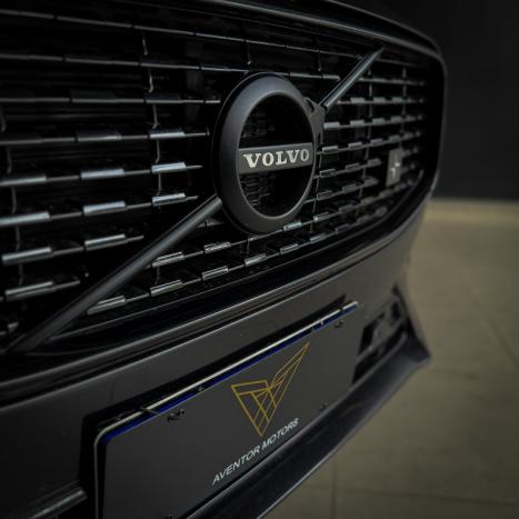 VOLVO XC60 2.0 16V 4P T8 HYBRID POLESTAR ENGINEERED AWD GEARTRONIC AUTOM�TICO, Foto 4
