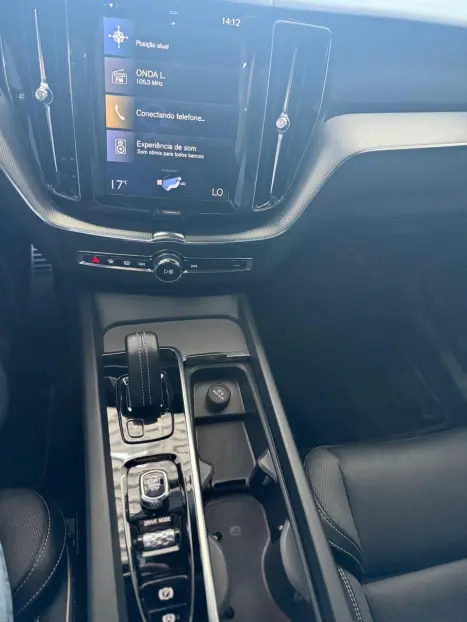 VOLVO XC60 2.0 16V 4P T8 HYBRID R-DESIGN AWD GEARTRONIC AUTOMÁTICO, Foto 23