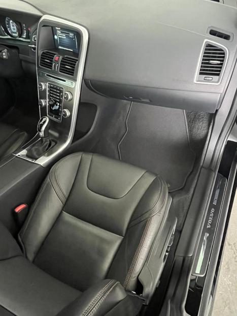 VOLVO XC60 2.0 4P DYNAMIC T5 TURBO AUTOM�TICO, Foto 18