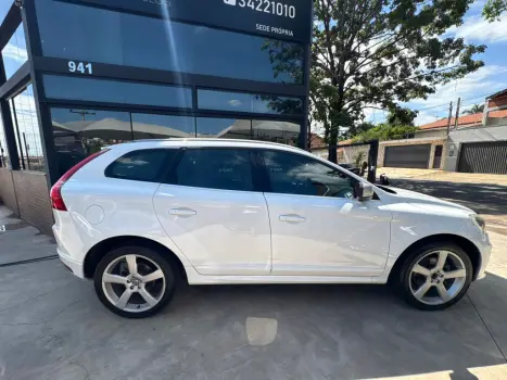 VOLVO XC60 2.0 4P T5 R DESIGN TURBO AUTOM�TICO, Foto 4