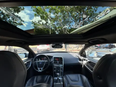 VOLVO XC60 2.0 4P T5 R DESIGN TURBO AUTOM�TICO, Foto 9