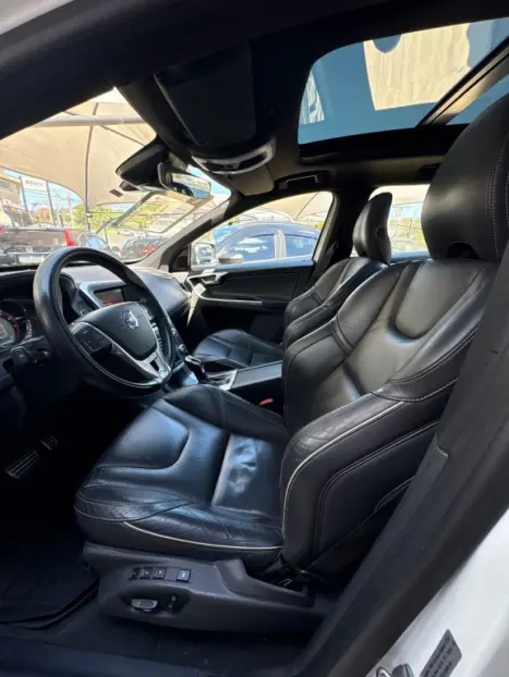VOLVO XC60 2.0 4P T5 R DESIGN TURBO AUTOM�TICO, Foto 10