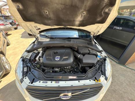 VOLVO XC60 2.0 4P T5 R DESIGN TURBO AUTOM�TICO, Foto 13