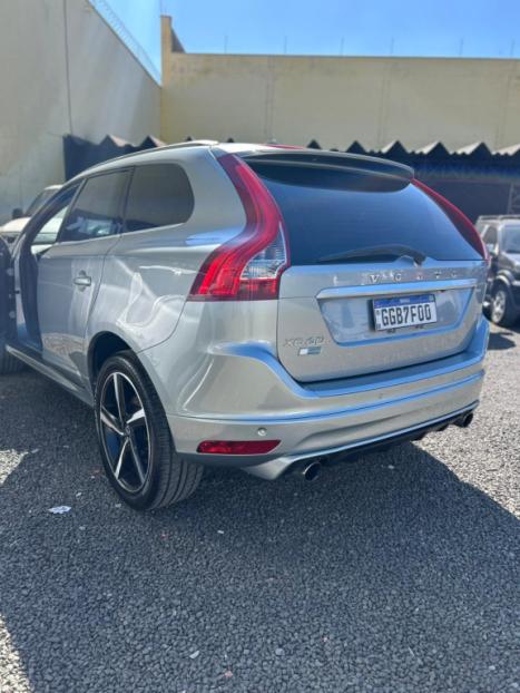 VOLVO XC60 2.0 4P T5 R DESIGN TURBO AUTOM�TICO, Foto 5