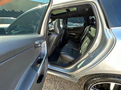 VOLVO XC60 2.0 4P T5 R DESIGN TURBO AUTOM�TICO, Foto 8