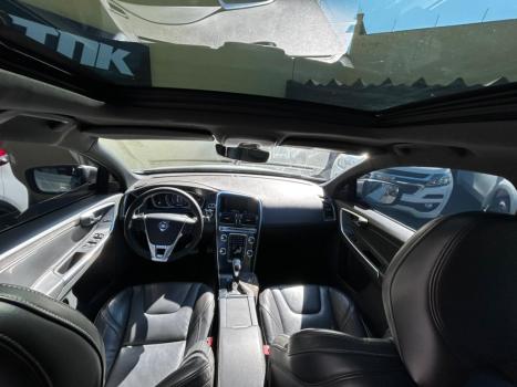 VOLVO XC60 2.0 4P T5 R DESIGN TURBO AUTOM�TICO, Foto 9