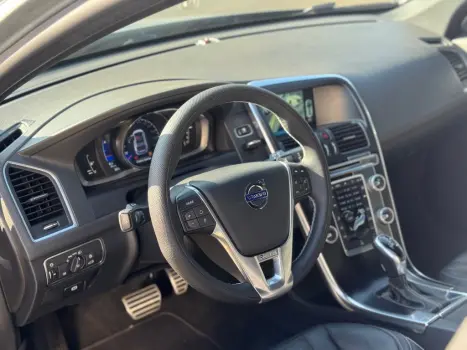 VOLVO XC60 2.0 4P T5 R DESIGN TURBO AUTOM�TICO, Foto 7