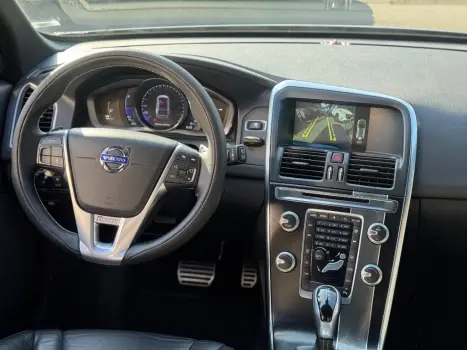 VOLVO XC60 2.0 4P T5 R DESIGN TURBO AUTOM�TICO, Foto 9