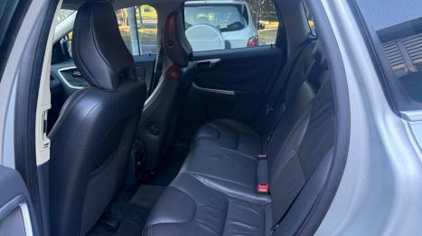 VOLVO XC60 3.0 4P T6 TURBO AWD AUTOM�TICO, Foto 7