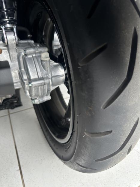 YAMAHA Aerox 160 ABS, Foto 3