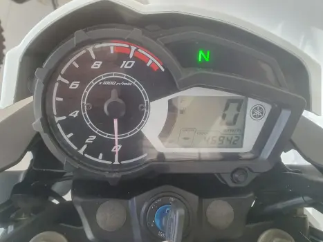 YAMAHA Fazer YS 150 SED, Foto 3