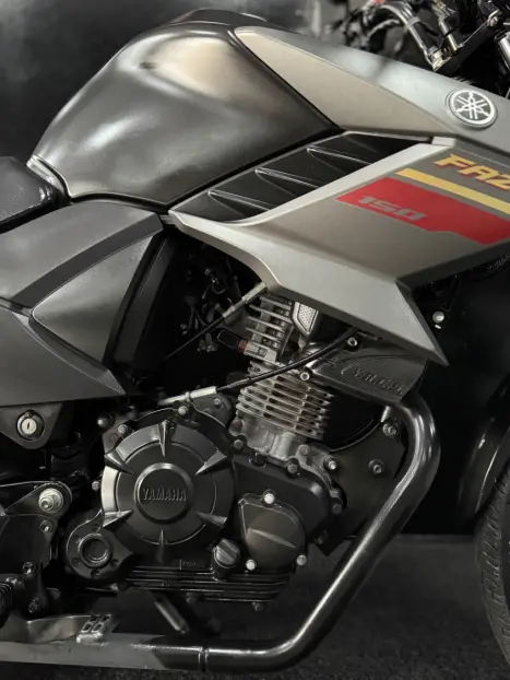 YAMAHA Fazer YS 150 SED, Foto 3