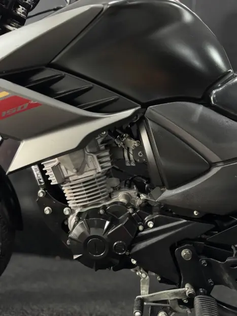 YAMAHA Fazer YS 150 SED, Foto 9