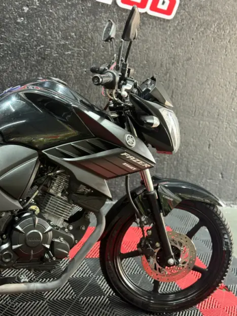 YAMAHA Fazer YS 150 SED, Foto 3