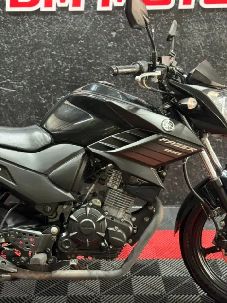 YAMAHA Fazer YS 150 SED, Foto 4