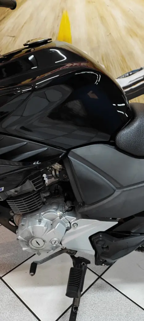 YAMAHA Fazer YS 150 SED, Foto 7