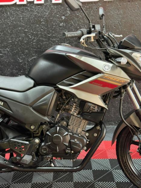 YAMAHA Fazer YS 150 SED, Foto 5