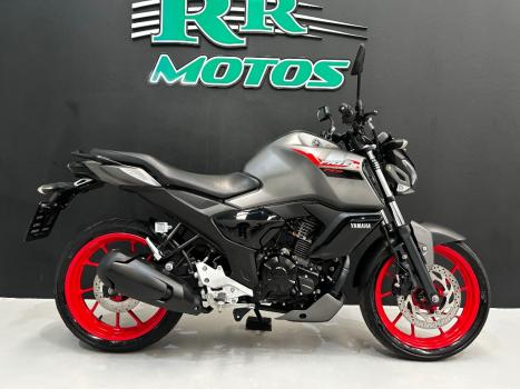 YAMAHA Fazer YS 150 ED, Foto 3