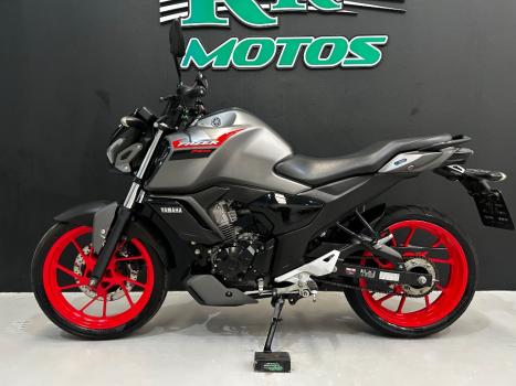YAMAHA Fazer YS 150 ED, Foto 4