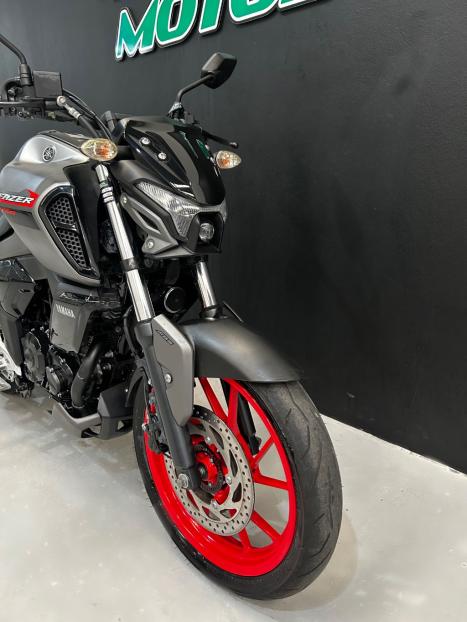 YAMAHA Fazer YS 150 ED, Foto 7