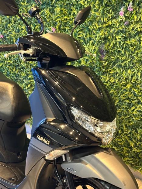 YAMAHA Fluo 125 ABS, Foto 5