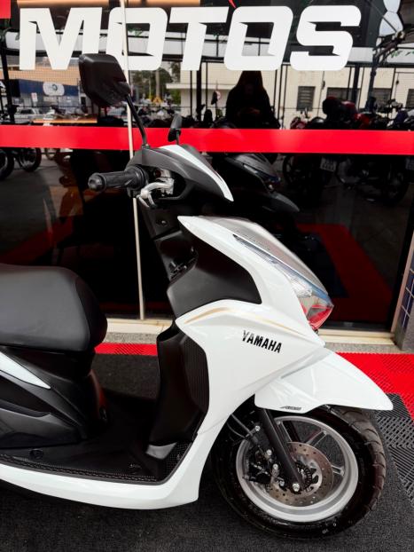 YAMAHA Fluo 125 ABS, Foto 3
