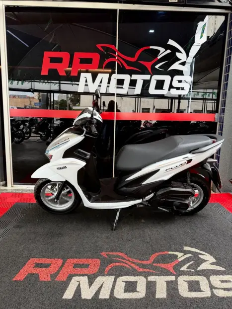 YAMAHA Fluo 125 ABS, Foto 6
