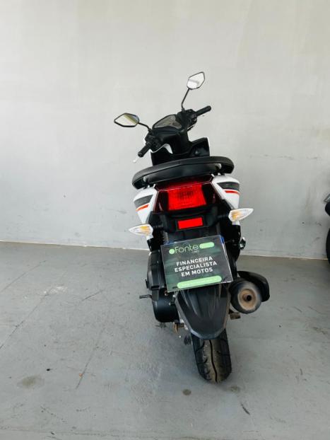 YAMAHA Fluo 125 ABS, Foto 7
