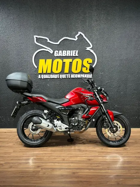 YAMAHA FZ 15 Fazer ABS, Foto 1