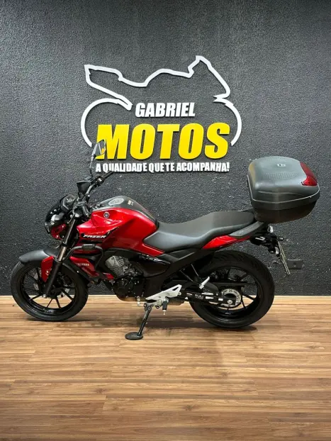 YAMAHA FZ 15 Fazer ABS, Foto 2