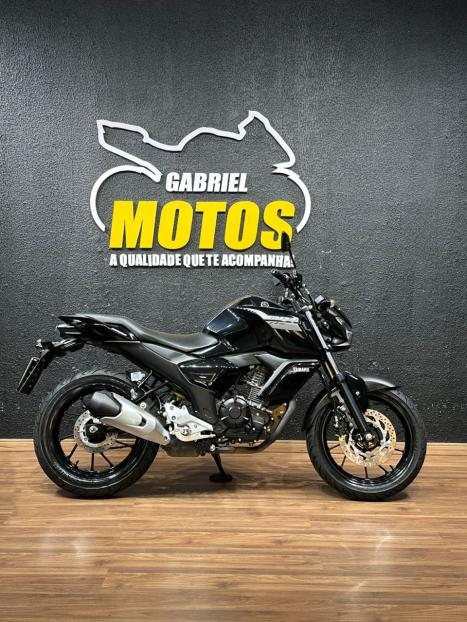 YAMAHA FZ 15 Fazer ABS, Foto 1