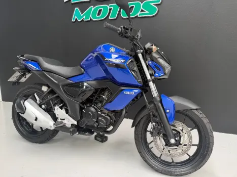 YAMAHA FZ 15 Fazer ABS, Foto 4