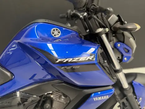 YAMAHA FZ 15 Fazer ABS, Foto 6