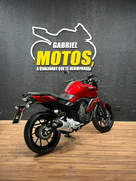 YAMAHA FZ 15 Fazer ABS, Foto 5