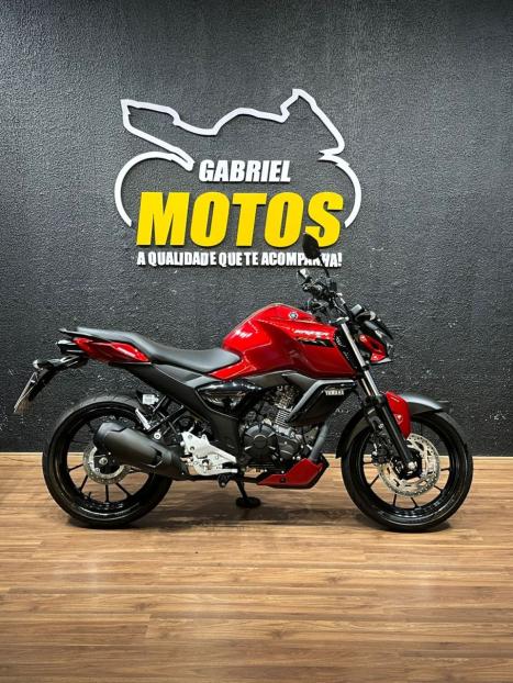 YAMAHA FZ 15 Fazer ABS, Foto 1