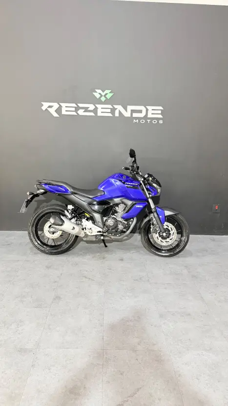 YAMAHA FZ 15 Fazer ABS, Foto 8