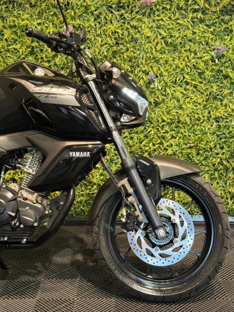 YAMAHA FZ 15 Fazer ABS, Foto 5