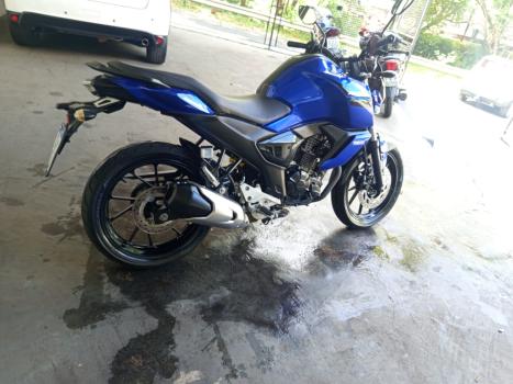 YAMAHA FZ 15 Fazer ABS, Foto 3