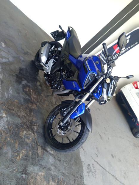 YAMAHA FZ 15 Fazer ABS, Foto 4